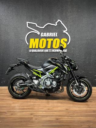 KAWASAKI Z900 KAWASAKI Z900